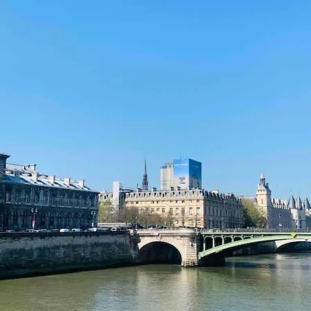 Ile Saint Louis-studio